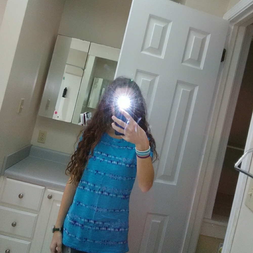 Blue patterned tee